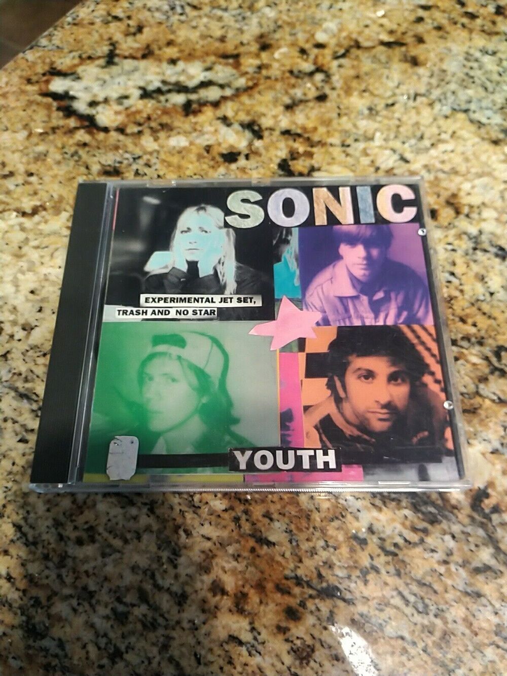Sonic Youth - Experimental Jet Set, Trash And No Star (DGC - DGCD-24632) 1994 US